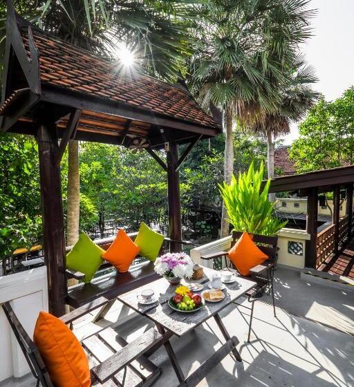 سوئیت 2 خوابه, Zantiis Ndol Villas