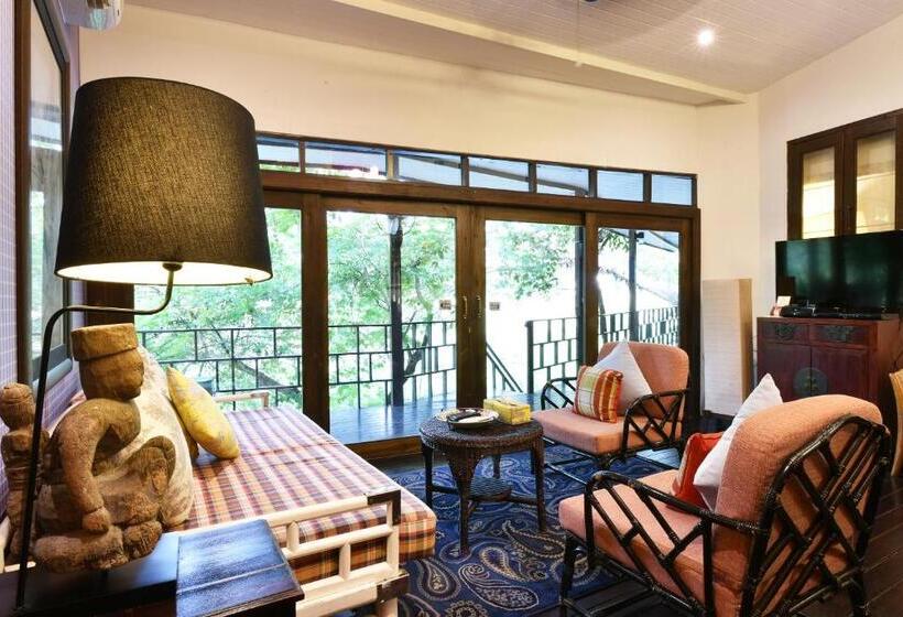ویلای 2 خوابه با هیدروماساژ, Zantiis Ndol Villas