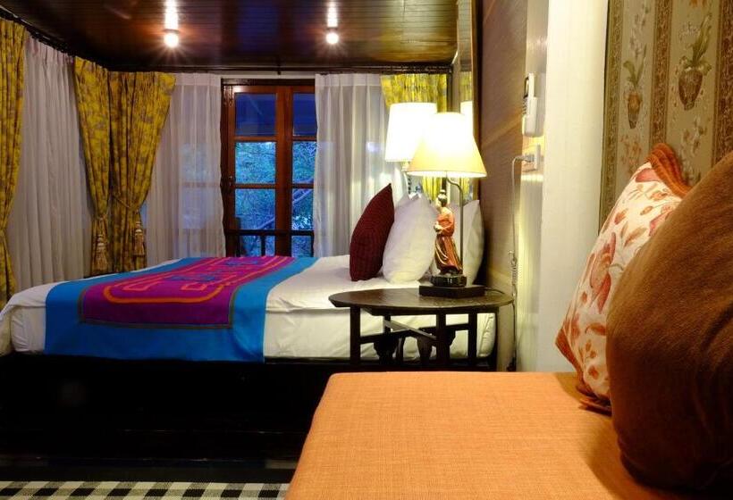 ویلای 2 خوابه با هیدروماساژ, Zantiis Ndol Villas
