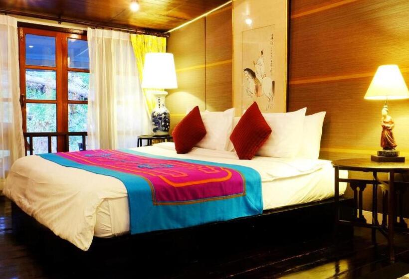 ویلای 2 خوابه با هیدروماساژ, Zantiis Ndol Villas