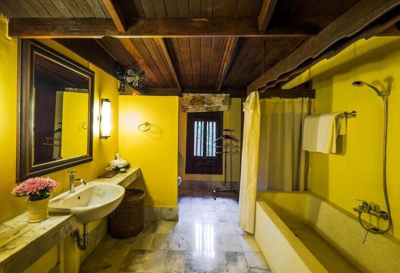 سوئیت 2 خوابه, Zantiis Ndol Villas