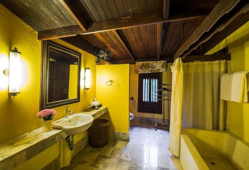 سوئیت 2 خوابه, Zantiis Ndol Villas