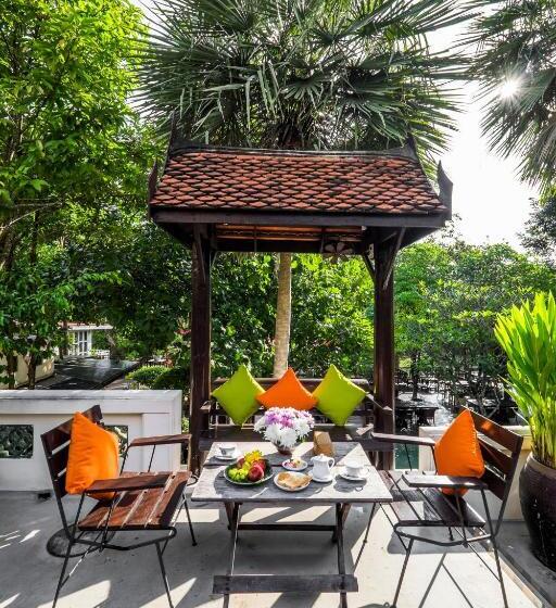 سوئیت 2 خوابه, Zantiis Ndol Villas