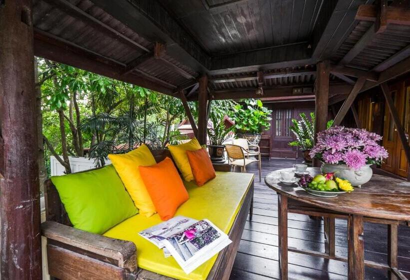 ویلای 1 خوابه, Zantiis Ndol Villas