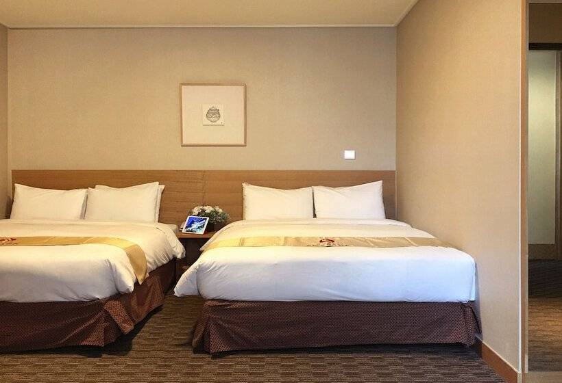 Семейный Номер, Skypark Central Myeongdong