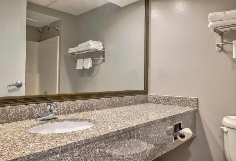 Номер Deluxe, Motel 6 Bethel, Ct  Danbury