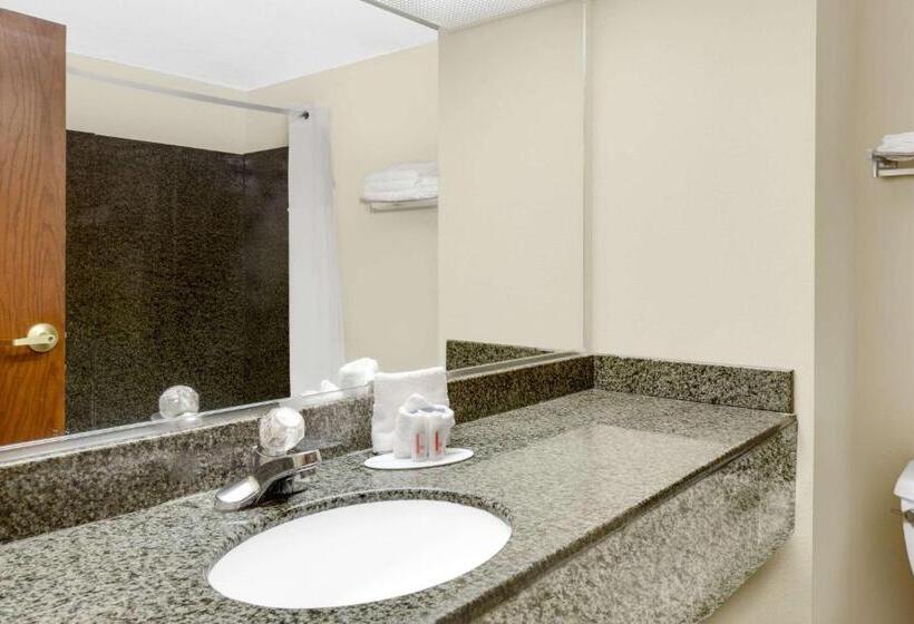 جناح ديلوكس سرير كينج, Days Inn & Suites By Wyndham Pocahontas