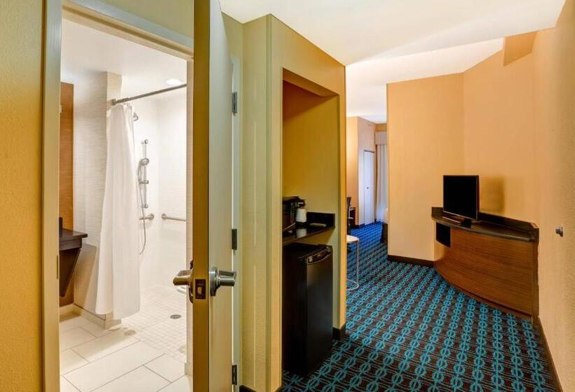 Люкс Кровать Кинг, Fairfield Inn & Suites Christiansburg