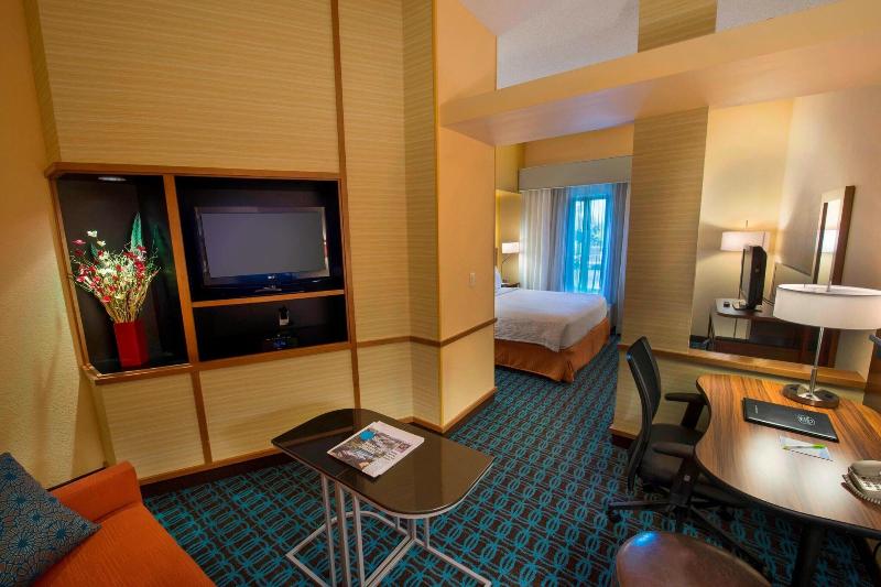 스탠다드 룸 킹사이즈 침대, Fairfield Inn And Suites By Marriott Tifton