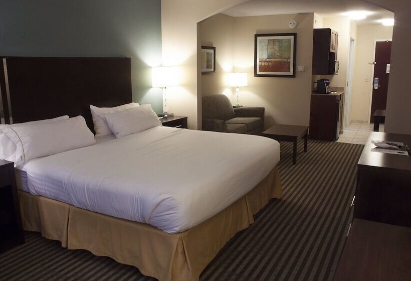 Suíte, Holiday Inn Express & Suites Youngstown West   Austintown By Ihg