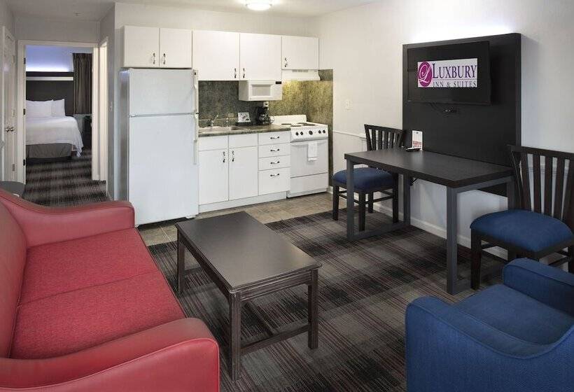 套房, Luxbury Inn & Suites