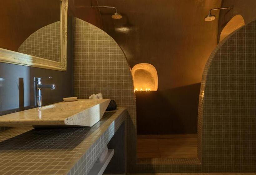 سوئیت با تخت بزرگ, Senses Boutique