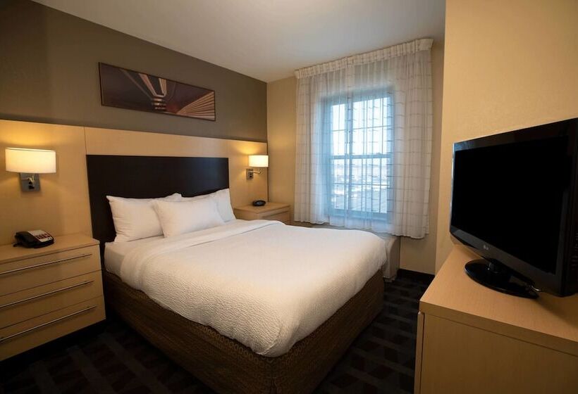 Люкс, Towneplace Suites Republic Airport Long Island Farmingdale