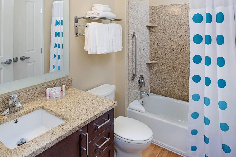 스탠다드 스튜디오 킹침대, Towneplace Suites By Marriott Fayetteville N / Springdale