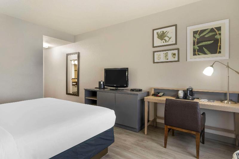 适合残疾人使用的标准间, Country Inn & Suites By Radisson, Tampa Airport North, Fl