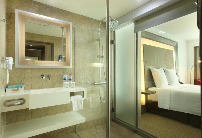 Номер Executive, Novotel Jakarta Gajah Mada
