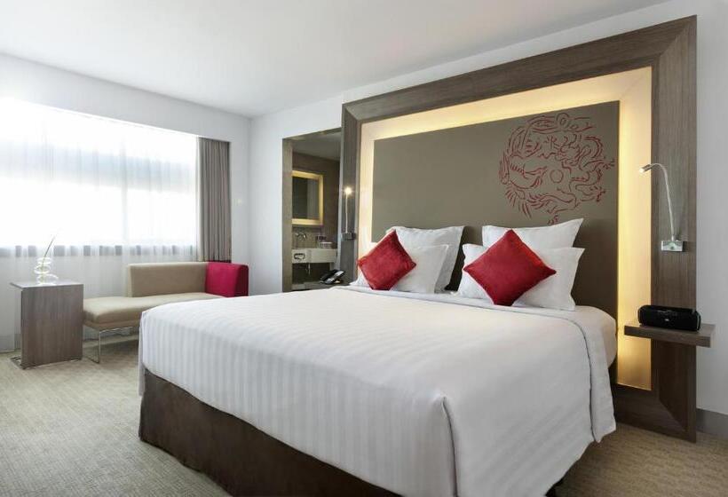 Люкс Superior, Novotel Jakarta Gajah Mada