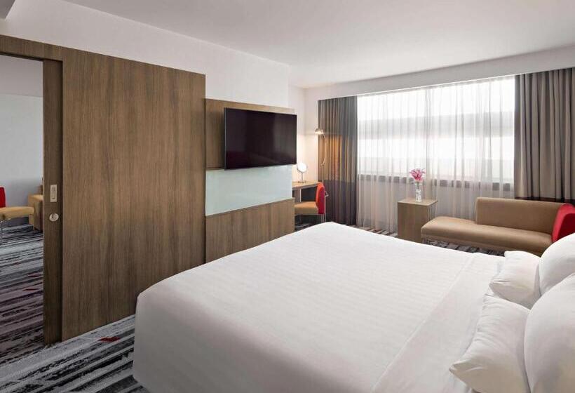 Люкс Superior, Novotel Jakarta Gajah Mada