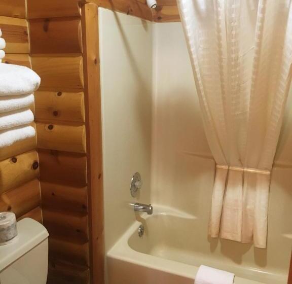 Номер Deluxe Кровать Кинг, The Lodge At Lolo Hot Springs