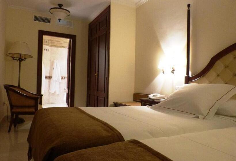 اتاق خانوادگی, Golf Campoamor