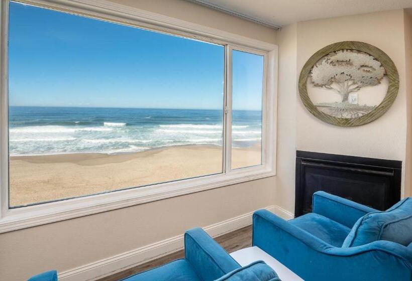 디럭스 룸, Sailor Jack Oceanfront Motel