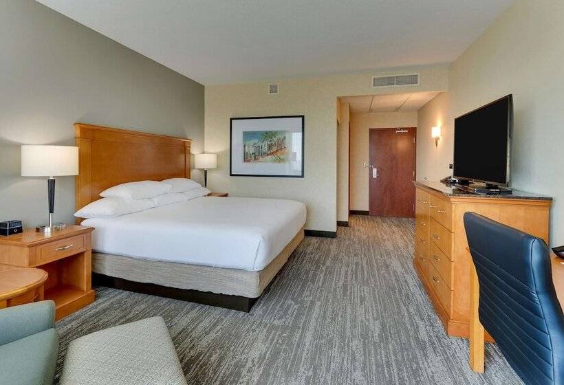 Номер Deluxe, Drury Inn & Suites Orlando Near Universal Orlando Resort