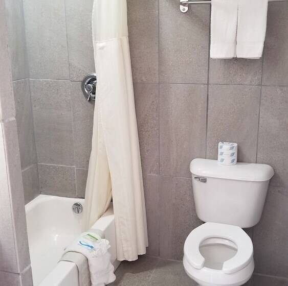Номер Deluxe, Travel Inn Omaha