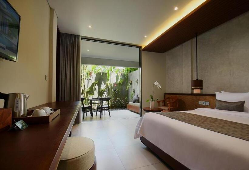 سوییت جونیور, Japa Suites & Villas