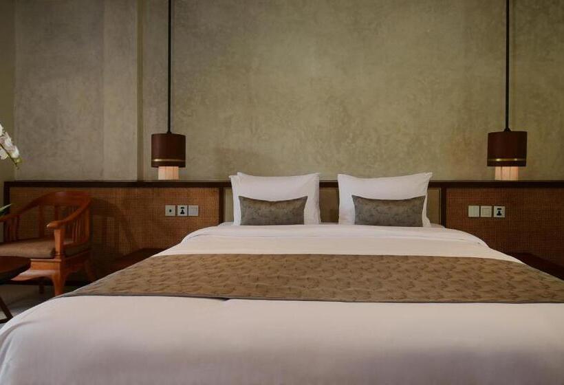 سوییت جونیور, Japa Suites & Villas