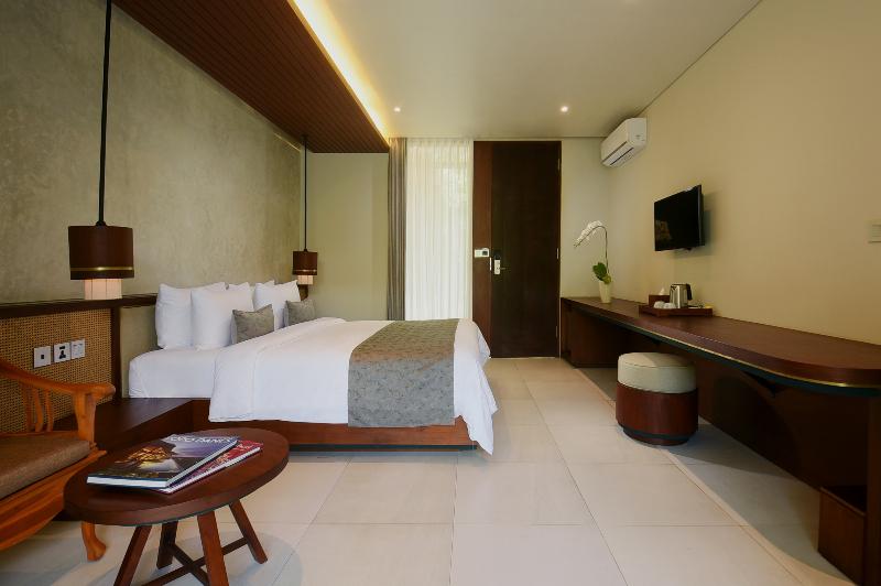 سوییت جونیور, Japa Suites & Villas