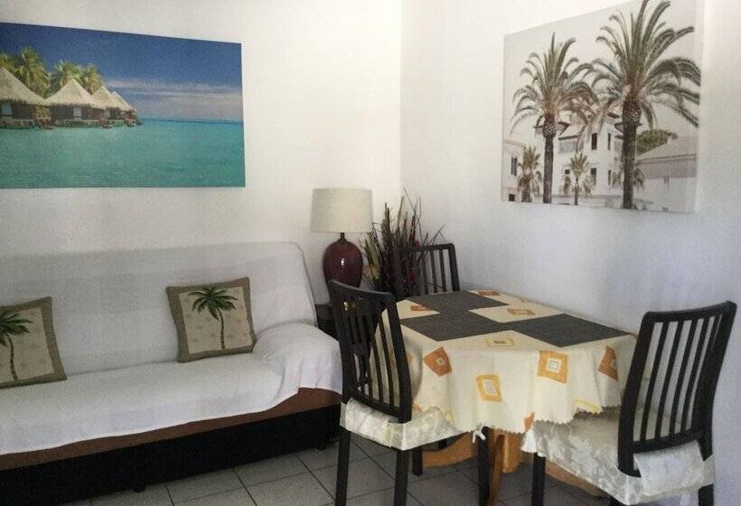 דירת חדר, Breakaway Inn