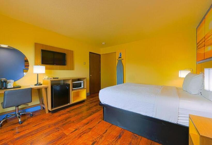 스탠다드 발코니 룸, Coastal Inn By Oyo Lincoln City Oregon Coast Hwy
