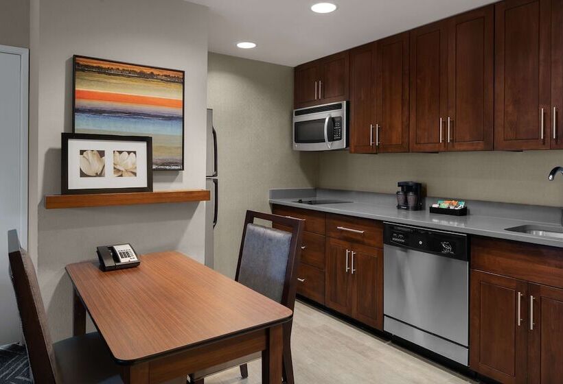 스위트, Homewood Suites Springfield Va