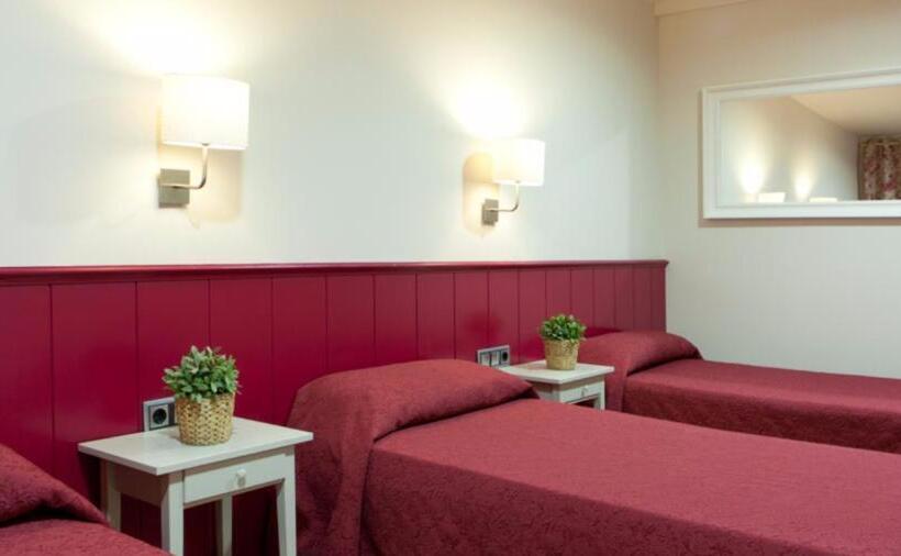 اتاق استاندارد سه نفره, Hostal Matheu