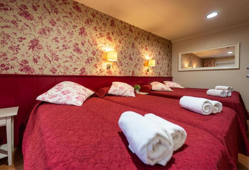 اتاق استاندارد چهار تخته, Hostal Matheu
