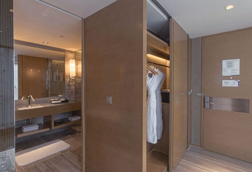 اتاق کلاب, Hyatt Regency Chongqing