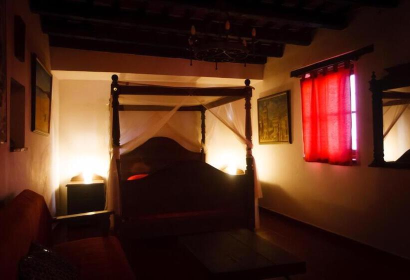 バルコニー付きスタンダードルーム, Posada La Casa Grande