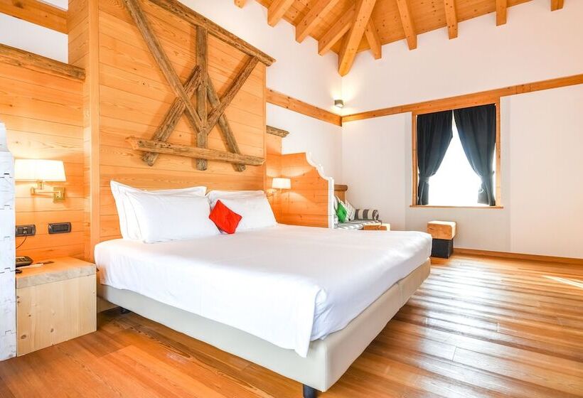 Suite with Terrace, Alla Posta