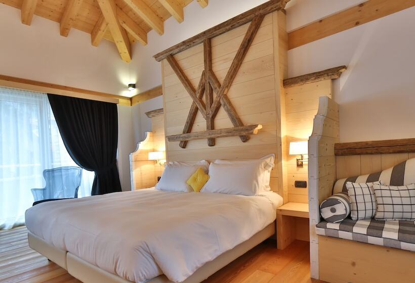 Suite with Terrace, Alla Posta