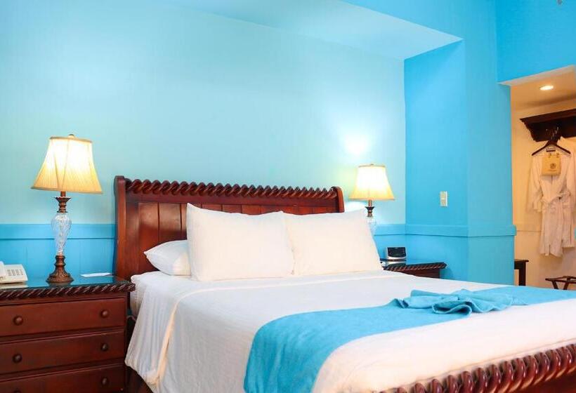 Quarto Triplo Estandar, Victoriano