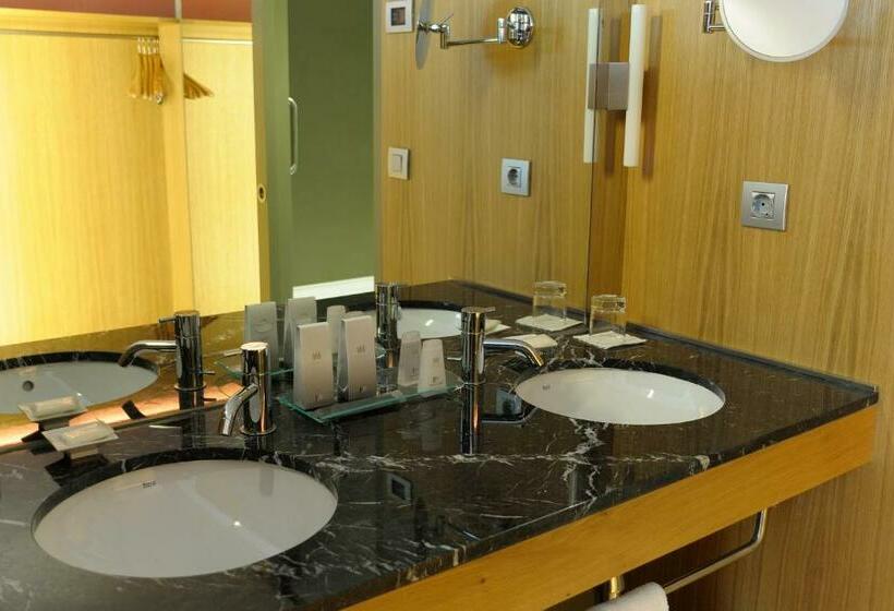 Habitación Triple Estándar, Continental Balneario De Panticosa