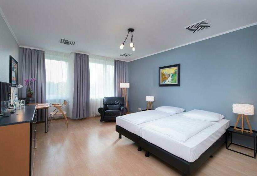 سوییت اجرایی, City Hotel Berlin East