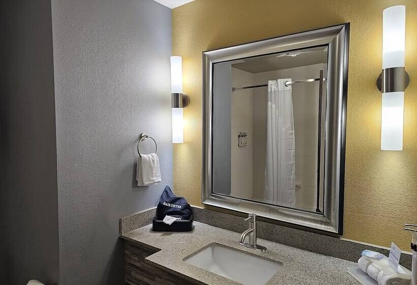 스탠다드 룸, Holiday Inn Express & Suites Perry National Fairground Area, An Ihg