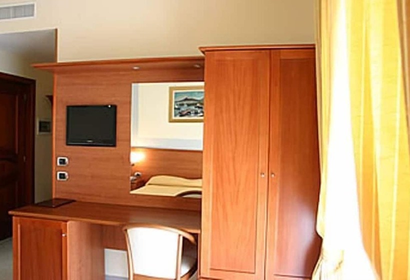 スタンダード４人部屋, Luxor
