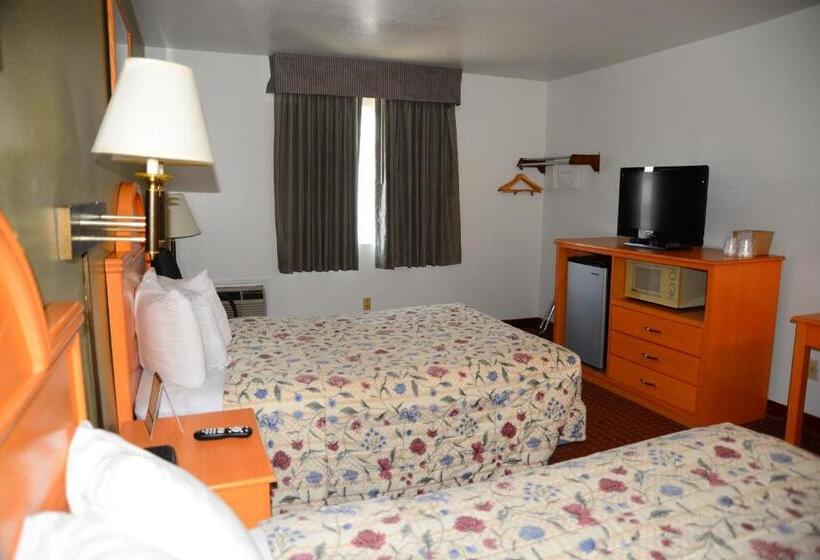 Номер Стандарт 2 Двуспальные Кровати, Budget Inn Express