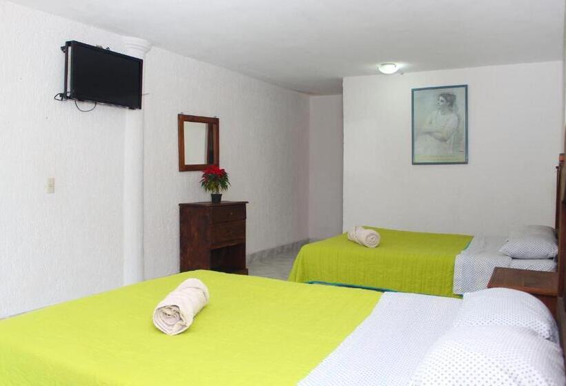 Chambre Quadruple Standard, Alejandra