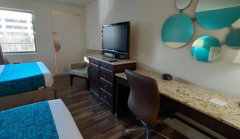 장애인을 위한 스탠다드 룸, Howard Johnson By Wyndham Downtown Reno