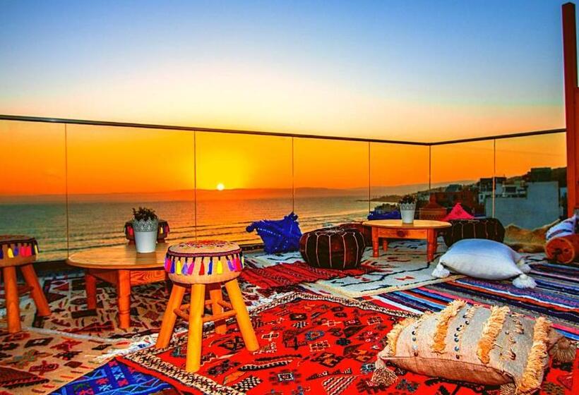 اتاق استاندارد با بالکن, The Horizon