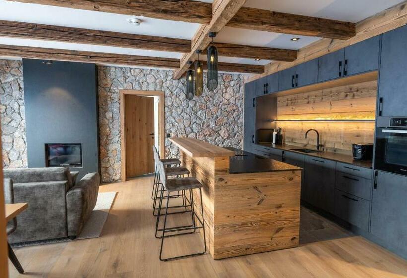 آپارتمان 1 خوابه با تراس, Natursinn Mountainchalets