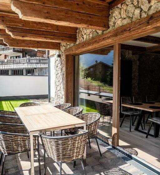 آپارتمان 1 خوابه با تراس, Natursinn Mountainchalets